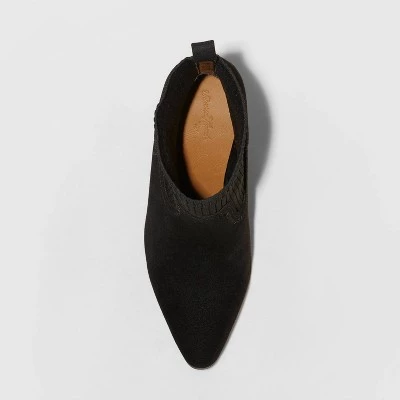 Women's Kinley Ankle Boots - Universal Thread™ Black 4 Women's Kinley Ankle Boots - Universal Thread™ Black - Image 2