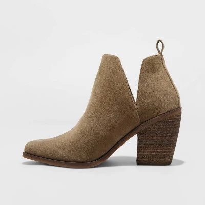 Women's Debbie Boots - Universal Thread™ Taupe 3 Women's Debbie Boots - Universal Thread™ Taupe