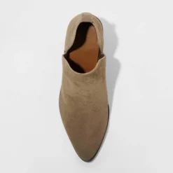 Women's Debbie Boots - Universal Thread™ Taupe 16 Women's Debbie Boots - Universal Thread™ Taupe -Deals The Aurielle Store GUEST 6a498539 daa9 493b b2bd d7245da0f728