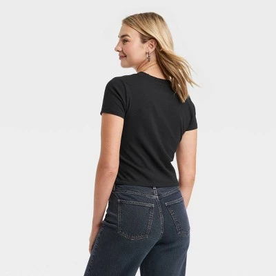 Women's Shrunken Short Sleeve V-Neck T-Shirt - Universal Thread™ Emerald Green 3 Women's Shrunken Short Sleeve V-Neck T-Shirt - Universal Thread™ Emerald Green