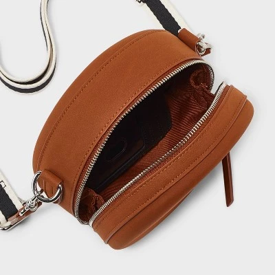 Canteen Crossbody Bag - Universal Thread™ Brown 5 Canteen Crossbody Bag - Universal Thread™ Brown - Image 3